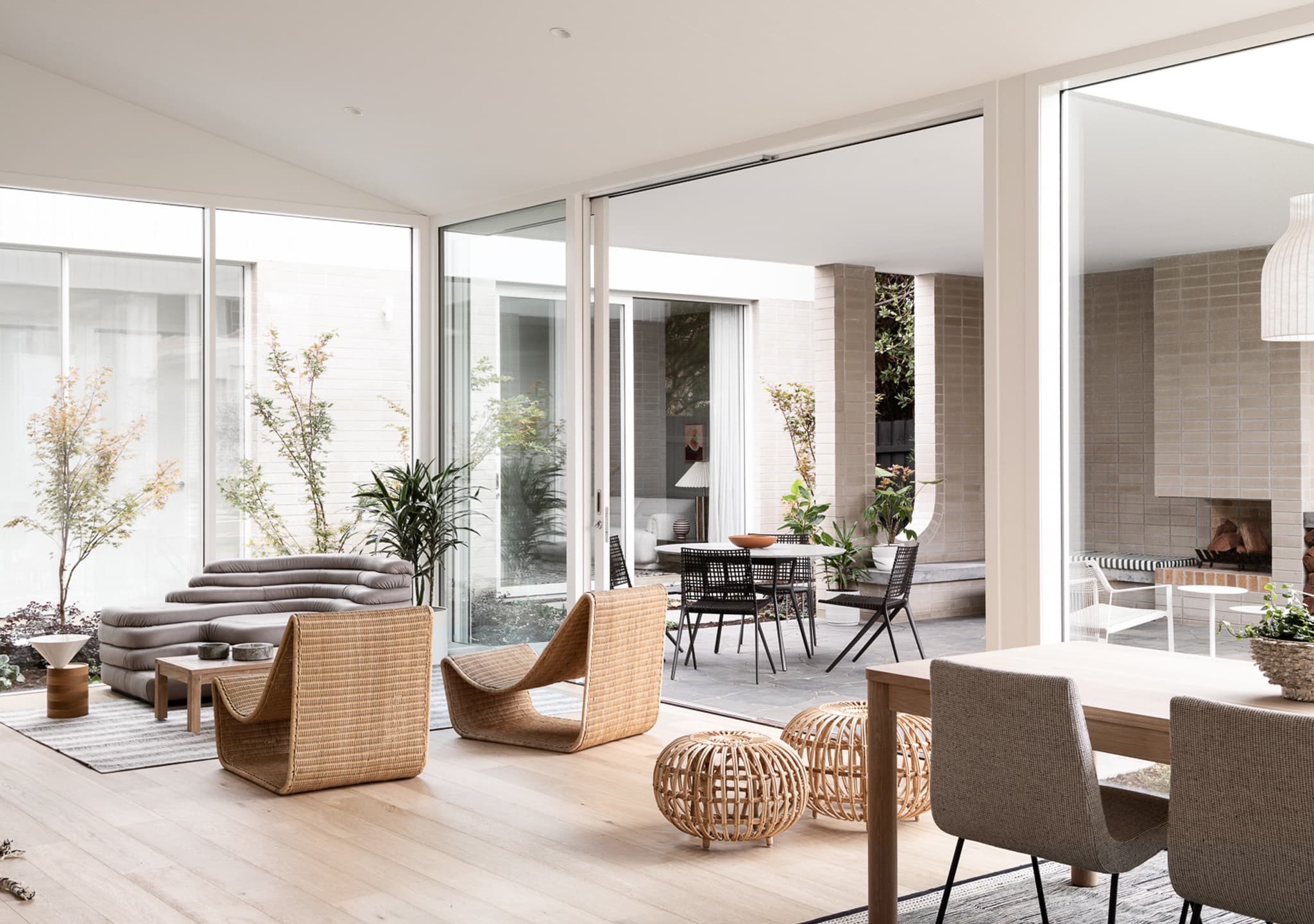 Newton Courtyard House Domo Collections